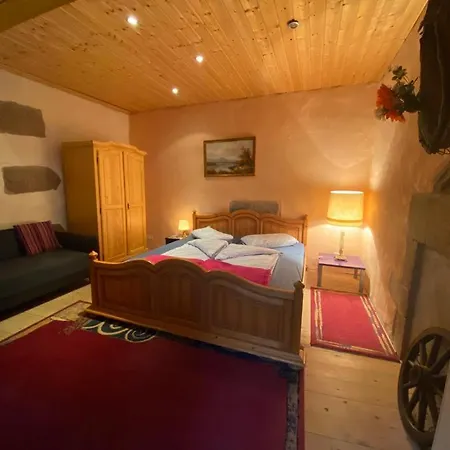 Maison Carmen - Restaurant , Meuble De Tourisme, Gasthuis 3*