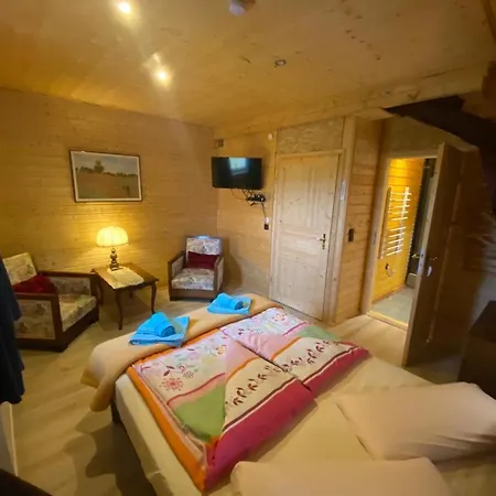 Konukevi Maison Carmen - Restaurant , Meuble De Tourisme, 3*