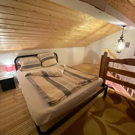 Maison Carmen - Restaurant , Meuble De Tourisme, ゲストハウス Xertigny