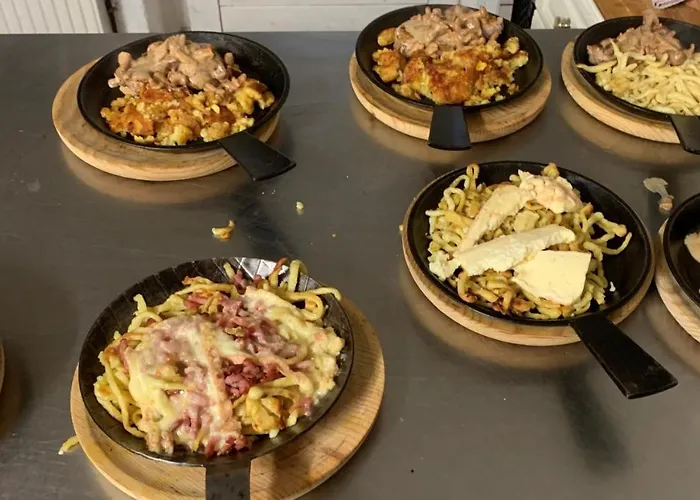 Maison Carmen - Restaurant , Meuble De Tourisme, 3*