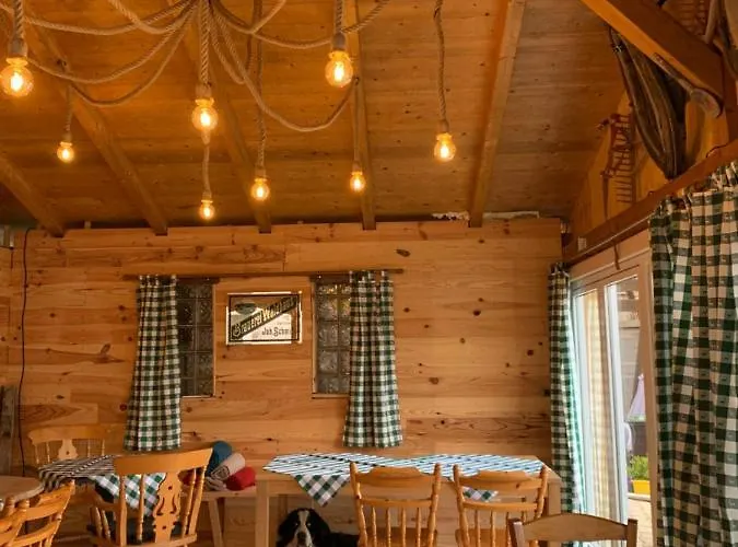 Maison Carmen - Restaurant , Meuble De Tourisme, Гостевой дом