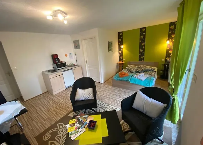 Maison Carmen - Restaurant , Meuble De Tourisme, Гостевой дом Xertigny