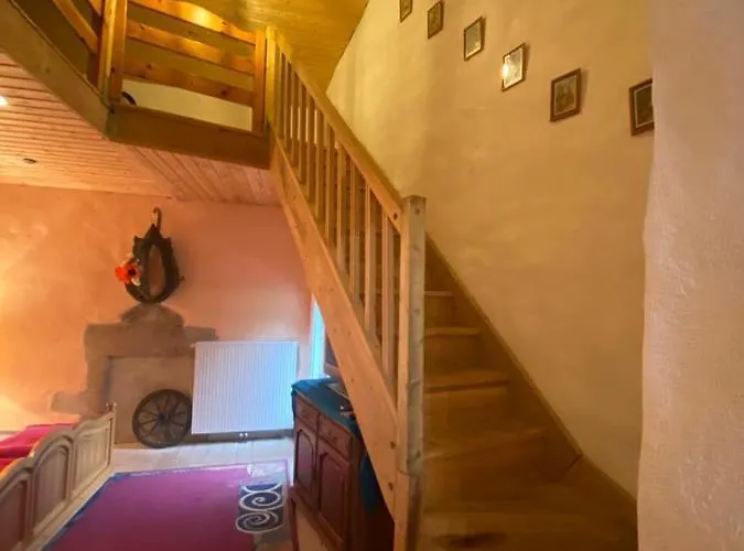 Maison Carmen - Restaurant , Meuble De Tourisme,